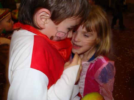 giovana avec lory (le fils de nos amis)